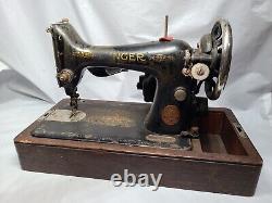 Antique Singer Sewing Machine Serial #Y8476354 untested, as is, #2