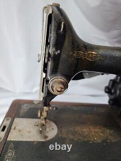 Antique Singer Sewing Machine Serial #Y8476354 untested, as is, #2