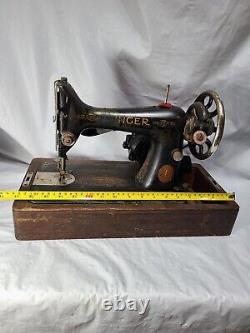 Antique Singer Sewing Machine Serial #Y8476354 untested, as is, #2