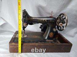 Antique Singer Sewing Machine Serial #Y8476354 untested, as is, #2