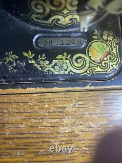 Antique Singer Sewing Machine With Cabinet