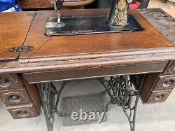 Antique Singer Sewing Machine With Cabinet & Extra Parts! Early 1900's Singer