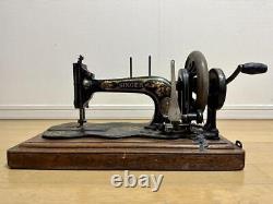 Antique Singer Sewing Machine With Case