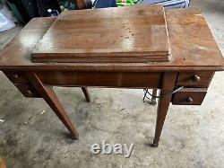 Antique Singer Sewing Machine With Original Table