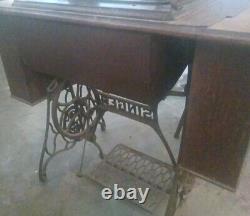 Antique Singer Sewing Machine With Original Table