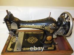 Antique Singer Sewing Machine Y Series Hand Crank 1920's with Bentwood Case