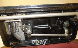 Antique Singer Sewing Machine Y Series Hand Crank 1920's with Bentwood Case