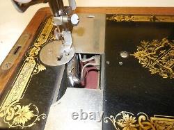 Antique Singer Sewing Machine Y Series Hand Crank 1920's with Bentwood Case