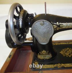 Antique Singer Sewing Machine Y Series Hand Crank 1920's with Bentwood Case