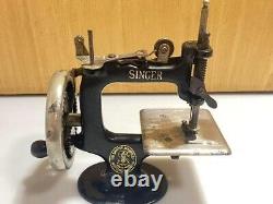 Antique Singer Sewing Machine hand cranked for Display JUNK 1930s from Japan