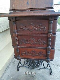 Antique Singer Sewing Machine in 7 drawer Cabinet-Early 1900's S/N L903181