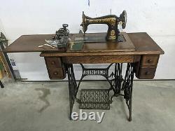 Antique Singer Sewing Machine w Cast Iron Treadle Base Local Pickup Milford Del