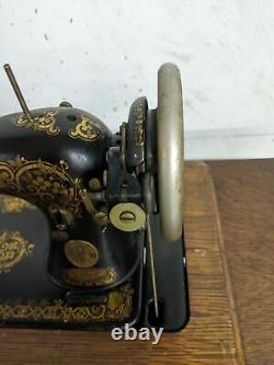 Antique Singer Sewing Machine w Cast Iron Treadle Base Local Pickup Milford Del