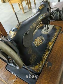 Antique Singer Sewing Machine w Cast Iron Treadle Base Local Pickup Milford Del