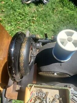 Antique Singer Sewing Machine with Bentwood Case Serial AJ099015 NO KEY