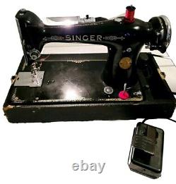 Antique Singer Sewing Machine with Case & Accessories Tested & Works