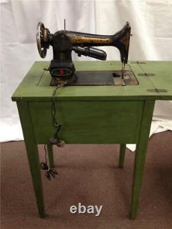 Antique Singer Sewing No. 127 Machine Serial G2690520 With Green Table