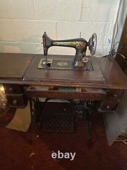 Antique Singer Sphinx Treadle Sewing Machine 1913