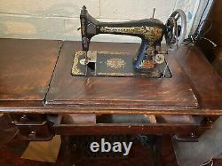 Antique Singer Sphinx Treadle Sewing Machine 1913