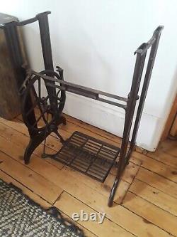 Antique Singer Treadle Sewing Machine Cast Iron Base complete