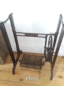 Antique Singer Treadle Sewing Machine Cast Iron Base complete
