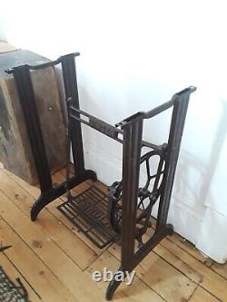 Antique Singer Treadle Sewing Machine Cast Iron Base complete