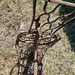 Antique Singer Treadle Sewing Machine Cast Iron Stand Table base