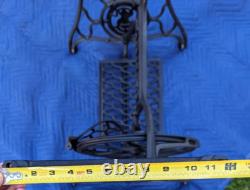 Antique Singer Treadle Sewing Machine Cast Iron Stand Table base works see video