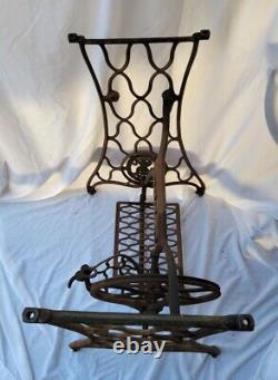 Antique Singer Treadle Sewing Machine Cast Iron Table Base Legs