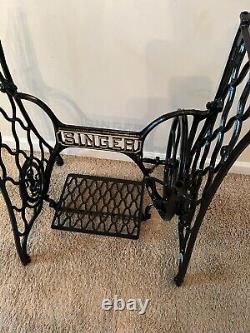 Antique Singer Treadle Sewing Machine Cast Iron Table Base Legs 1905