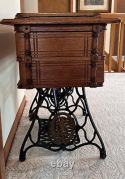 Antique Singer Treadle Sewing Machine Oak Cabinet Model 27 Spinx Decal, 1901