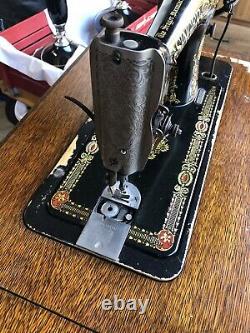 Antique Singer Treadle Sewing Machine Red Eye #G3471169 In Oak Cab # 66-1 -1914