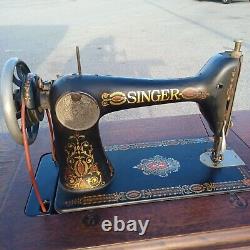 Antique Singer Treadle Sewing Machine in Cabinet, Vintage Early 1910-1915