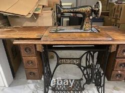 Antique Singer Treadle Sewing Machine with Cabinet & Drawers 1916 #G5033646