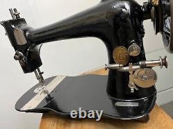 Antique Singer VS2 Fiddle Base Sewing Machine