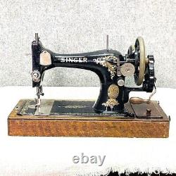 Antique Singer hand-cranked sewing machine 1920, manual tabletop model from JP