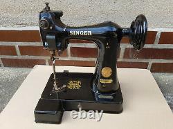 Antique Small Glove Sewing Machine Singer 91K5 1936 + Original Box Never used