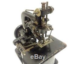 Antique Ultra Rare Model Singer 85-10 Overlocker Sewing Machine Circa 1925 See
