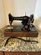 Antique Vtg Singer Model 99 Sewing Machine With Wood Case Hand Crank No Key