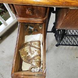 Antique Vintage 1910 Singer Sewing Machine & Table, table and bottom brass clean