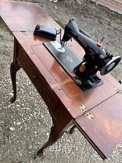 Antique Vintage 1920s Singer Sewing Machine With Table