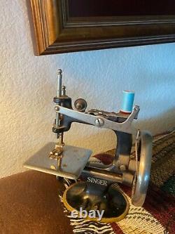 Antique & Vintage Childs Sewhandy Cast Iron Singer Sewing Machine