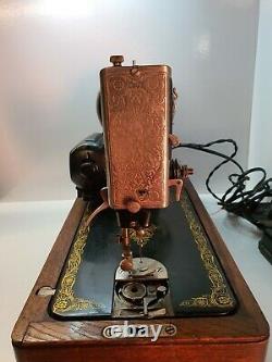 Antique Vintage Electric Singer Sewing Machine with Case & Accessories Y3785648