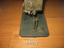 Antique Vintage SINGER Pique Glove Sewing Machine Model 46K1 1910 Very Rare