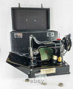 Antique Vintage Singer Featherweight Sewing Machine 221-1 Carrying Case