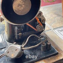 Antique Vintage Singer KNEE Control Sewing Machine Y378944 Made 1922 with manual