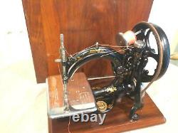 Antique Wilcox and Gibbs Chainstitch HandCrank Sewing machine