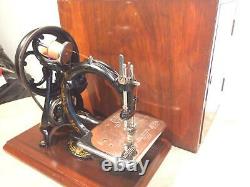 Antique Wilcox and Gibbs Chainstitch HandCrank Sewing machine