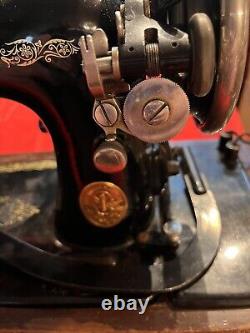 Antique singer sewing machine 1927