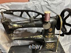 Antique singer sewing machine. Located In Vermont! A Gem